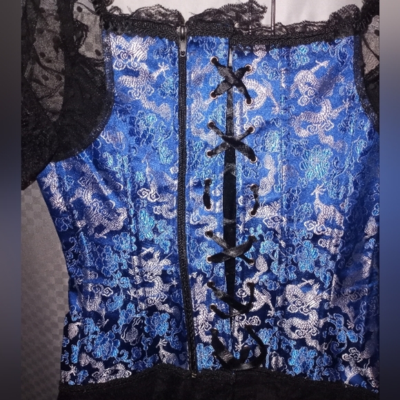blue and black corset with zip up back closure lace puff sleeve with dot details - Picture 4 of 7